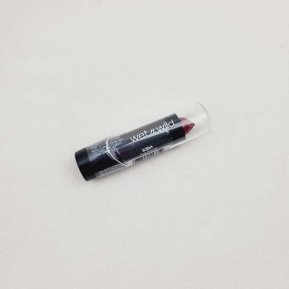 LAST ONE 🔥Wet n wild lipstick shade just garnet